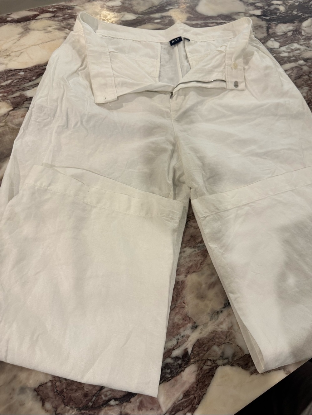 GAP White Straight-Leg Women's Pants